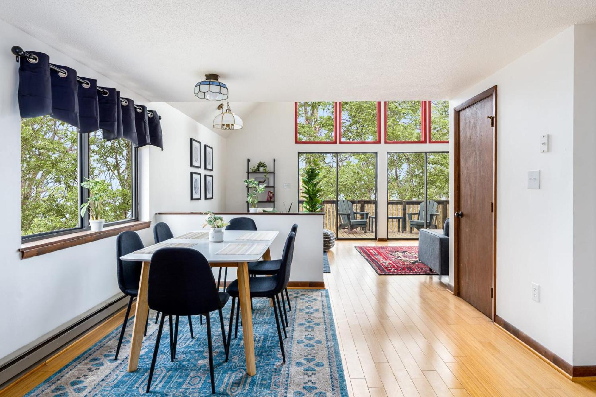Modern Chalet Cabin W Hot Tub, Deck&Grill, & Wifi! Inwood Exteriér fotografie